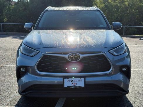 Certified 2022 Toyota Highlander XLE image 13