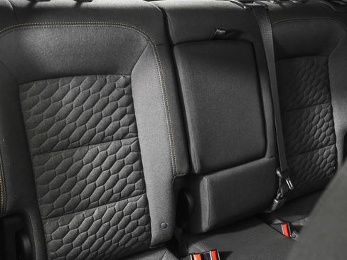 Used 2018 Chevrolet Equinox LT image 43