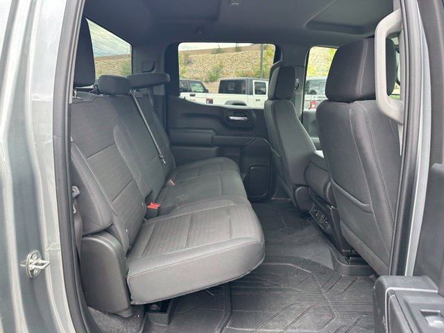 Used 2024 Chevrolet Silverado 1500 Custom w/ Turbomax Blackout Package AWD/4WD image 17