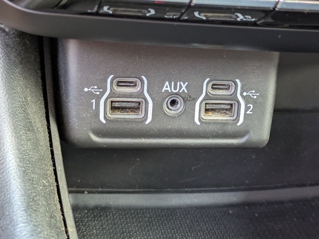 Used 2021 Dodge Durango SXT w/ 3rd Row Seating Group RWD image 22
