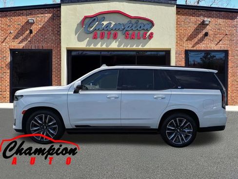 Used 2021 Cadillac Escalade Sport w/ Driver Assist Tech Package AWD/4WD image 10