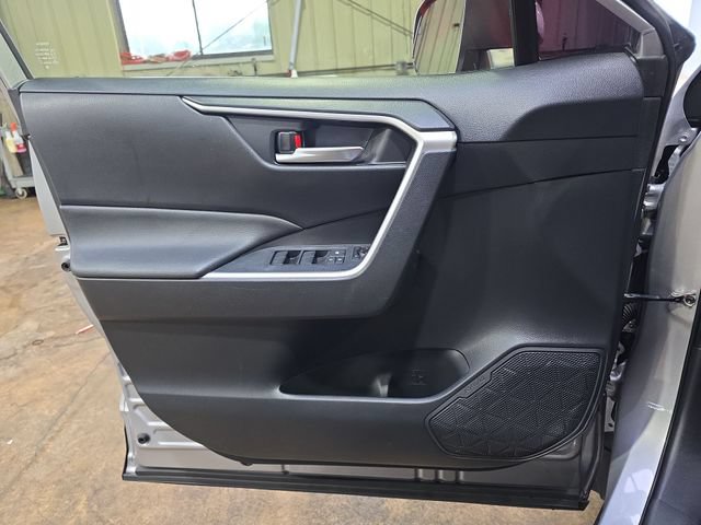 Used 2019 Toyota RAV4 XLE w/ All Weather Liner Package AWD/4WD image 27