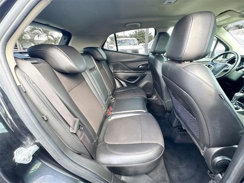 Used 2021 Buick Encore Preferred image 25