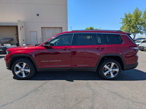 Used 2021 Jeep Grand Cherokee L Limited RWD image 9