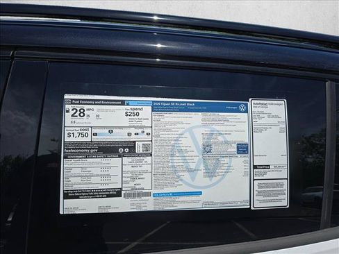 New 2026 Volkswagen Tiguan SE R-Line FWD image 23