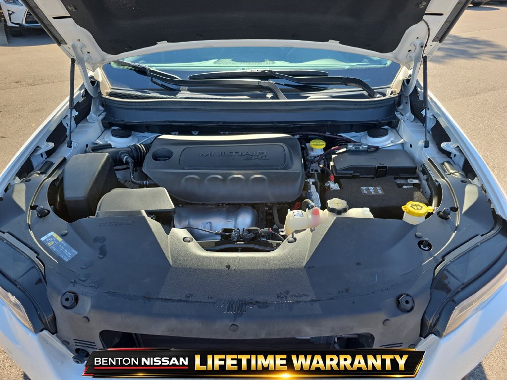 Used 2021 Jeep Cherokee Latitude Plus FWD image 12