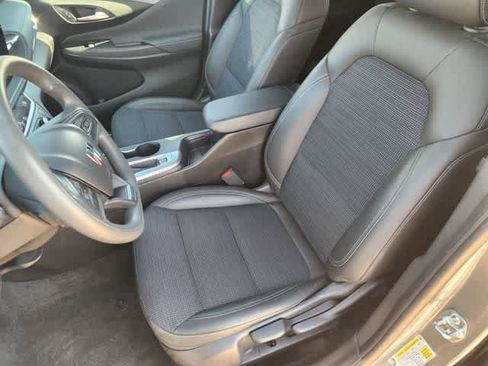 Used 2025 Buick Envista Preferred image 12