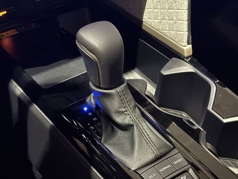 New 2026 Toyota Camry XLE AWD/4WD image 25