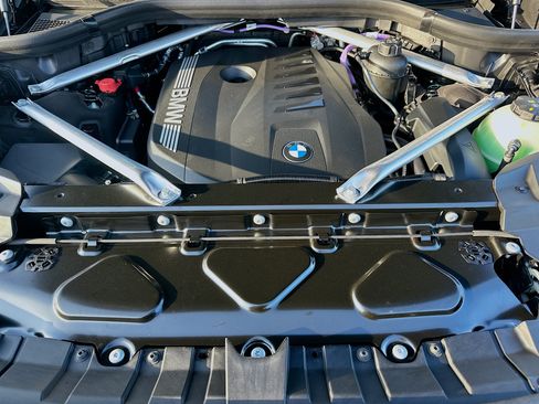 New 2027 BMW X7 xDrive40i w/ Executive Package AWD/4WD image 23