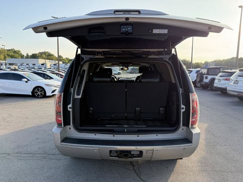 Used 2007 GMC Yukon Denali AWD/4WD image 10