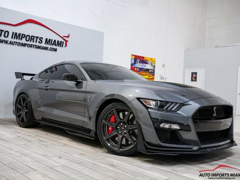Used 2021 Ford Mustang Shelby GT500 w/ Carbon Fiber Track Pack RWD image 33