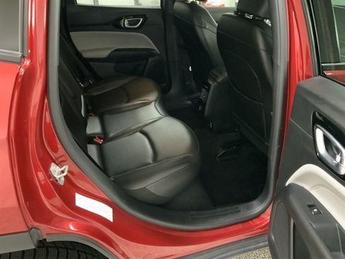 Used 2025 Jeep Compass Limited AWD/4WD image 18