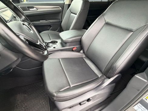 Used 2020 Volkswagen Atlas SE w/ Towing Package FWD image 5