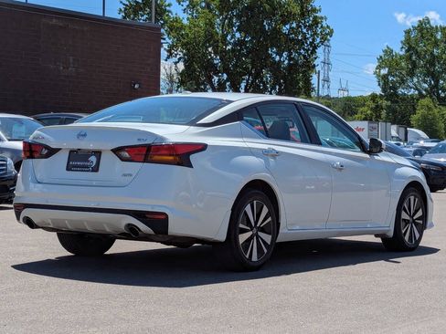 Used 2019 Nissan Altima 2.5 SV AWD/4WD image 12