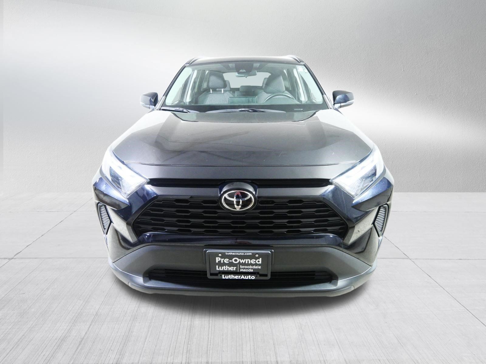 Used 2023 Toyota RAV4 XLE AWD/4WD image 2