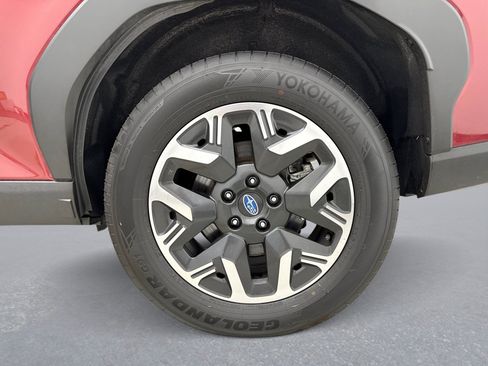 Used 2025 Subaru Forester Premium AWD/4WD image 26