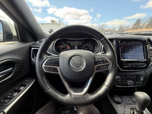 Used 2019 Jeep Cherokee High Altitude image 17