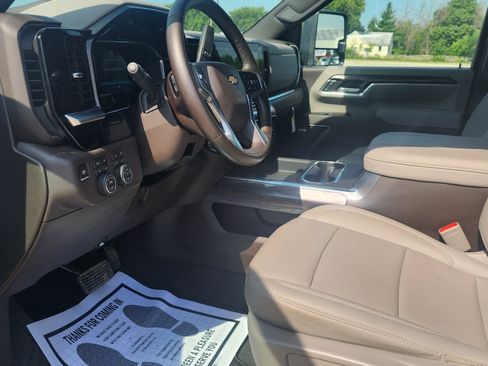 Certified 2026 Chevrolet Silverado 2500 LTZ w/ LTZ Plus Package AWD/4WD image 13