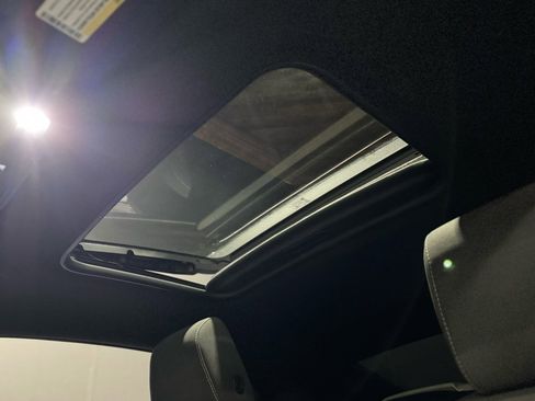 Used 2017 Chevrolet Camaro SS image 18