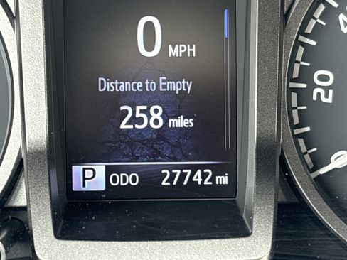 Used 2023 Toyota Tacoma TRD Sport image 21