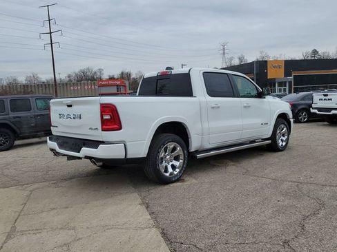 New 2026 RAM 1500 4x4 Crew Cab image 4