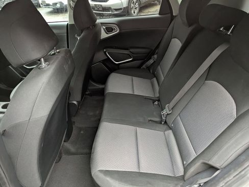 Used 2024 Kia Soul LX w/ Option Group 015 FWD image 7