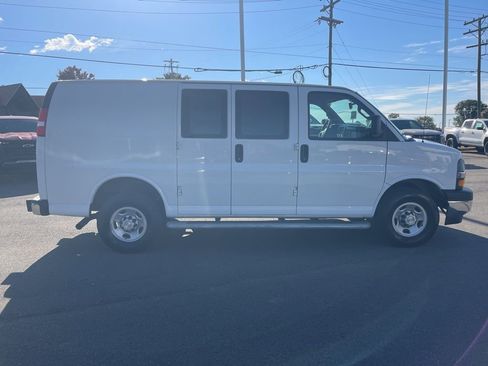 Used 2023 Chevrolet Express 2500 w/ Driver Convenience Package image 6