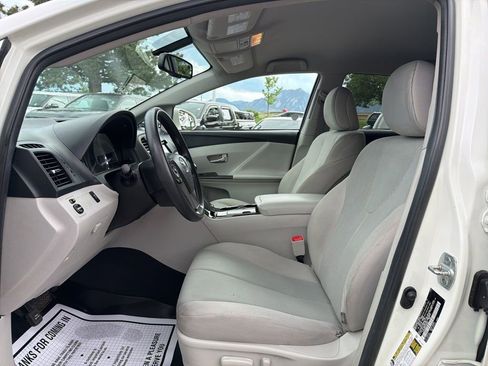 Used 2015 Toyota Venza LE AWD/4WD image 24