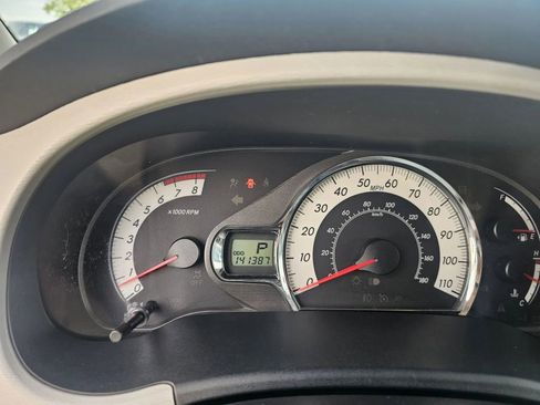 Used 2011 Toyota Sienna SE image 21