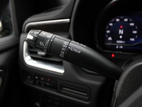 Used 2023 Chevrolet Tahoe Z71 image 12