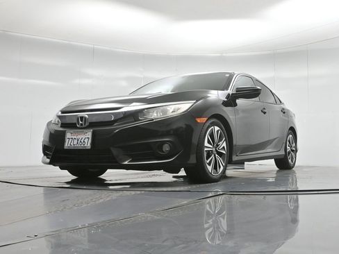 Used 2017 Honda Civic EX-T image 42