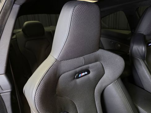 Used 2018 BMW M4 Coupe RWD image 32