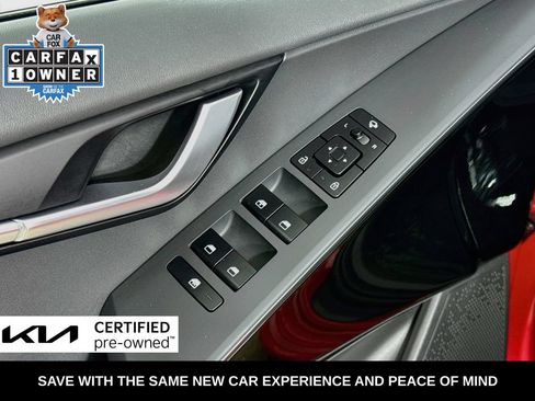 Used 2025 Kia Niro EX Touring FWD image 22