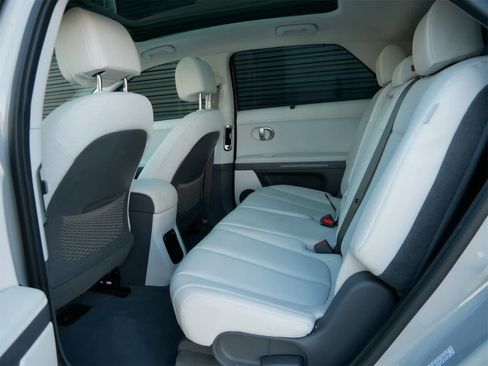 Used 2024 Hyundai Ioniq 5 Limited image 11