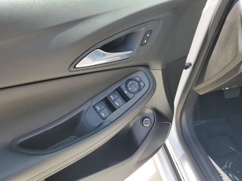 Used 2022 Buick Encore GX Select w/ Sport Touring Package image 15