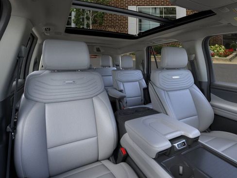 New 2025 Ford Expedition Platinum w/ Platinum Ultimate Package image 10