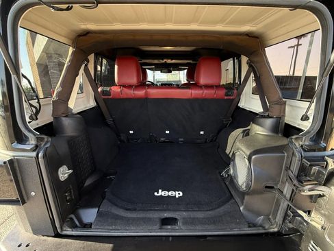 Used 2013 Jeep Wrangler Rubicon AWD/4WD image 31