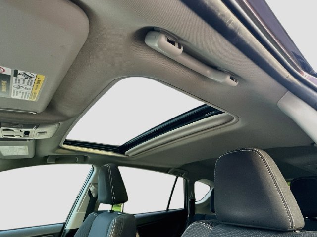 Used 2018 Toyota RAV4 XLE AWD/4WD image 20