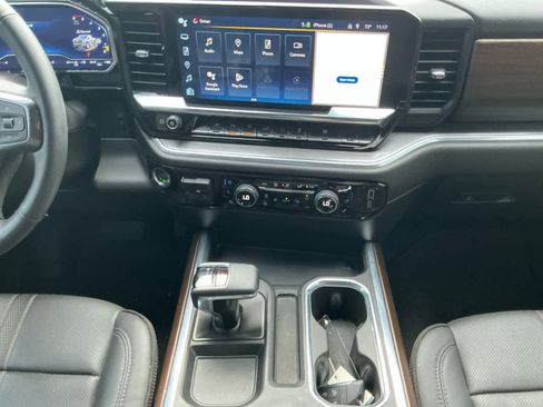 Used 2024 Chevrolet Silverado 1500 High Country w/ Midnight Edition image 11