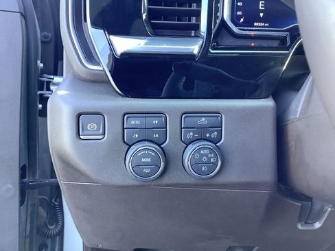 Used 2023 Chevrolet Silverado 1500 LT Trail Boss image 15