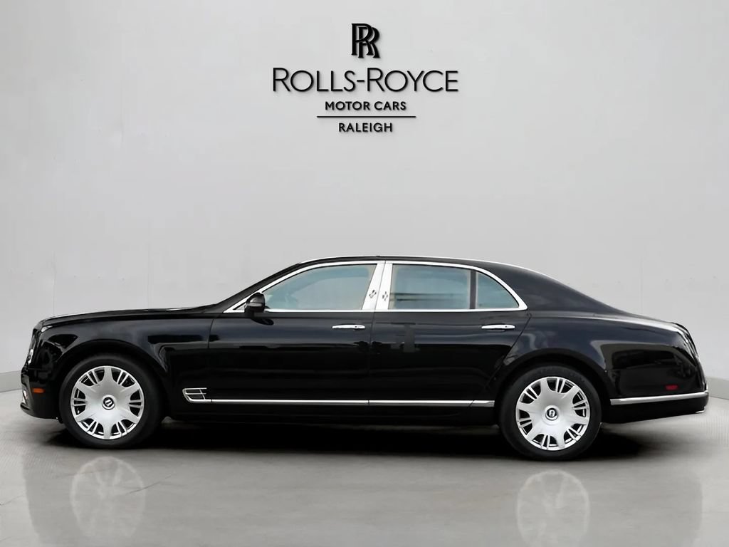 Used 2017 Bentley Mulsanne RWD image 3