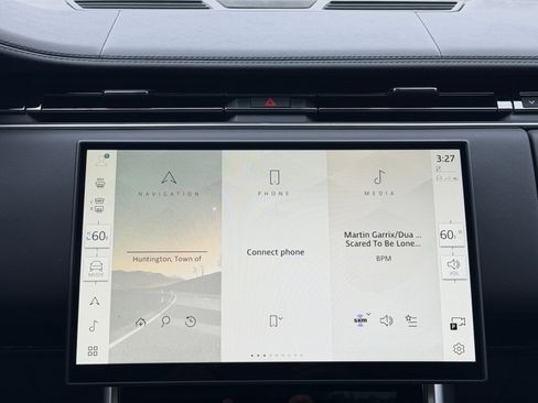 New 2025 Land Rover Range Rover SE AWD/4WD image 14