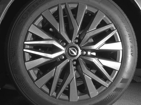 Used 2025 Nissan Altima 2.5 SV image 14