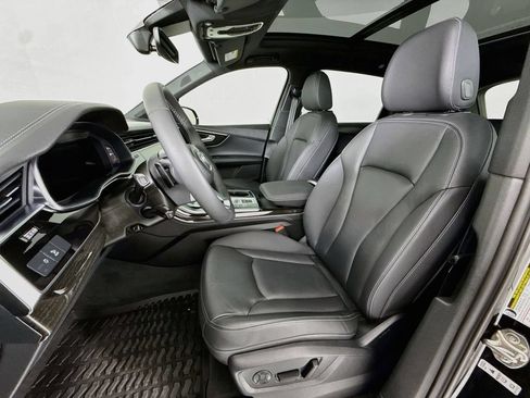 Used 2025 Audi Q7 3.0T Premium Plus AWD/4WD image 5