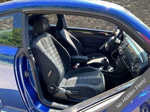 Used 2012 Volkswagen Beetle 2.0T FWD image 7