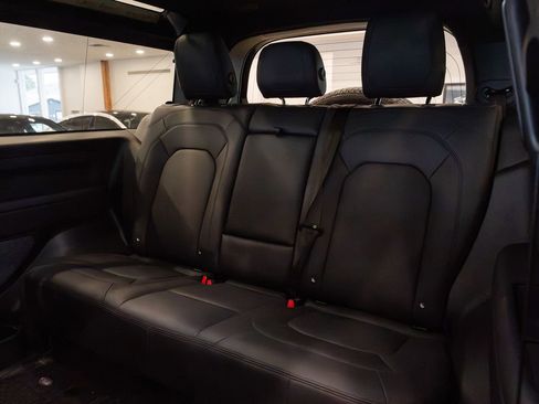 Used 2023 Land Rover Defender 90 V8 image 9