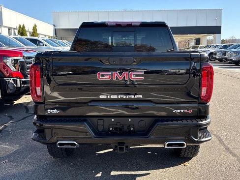 Used 2022 GMC Sierra 1500 AT4 w/ AT4 Premium Package image 5