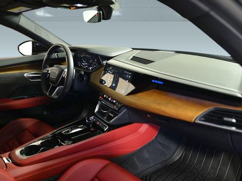 Used 2024 Audi e-tron GT Premium Plus w/ Executive Package image 21