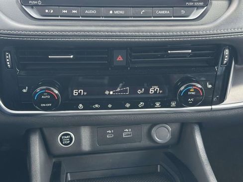 Used 2022 Nissan Rogue SV w/ SV Premium Package image 21