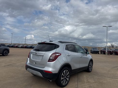 Used 2022 Buick Encore Preferred image 19